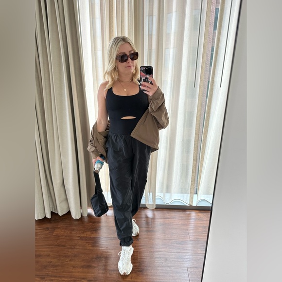 Meet your Posher, Mystique - Picture 4 of 4